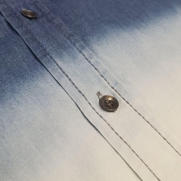 Lucky Brand Chambray Shirt Size Small Blue - Picture 5 of 7